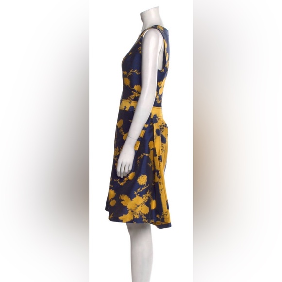 $2,300 Carolina Herrera A-Line Fit Flare Dress Navy Yellow Gold V-Neck 10 12 - Picture 2 of 3